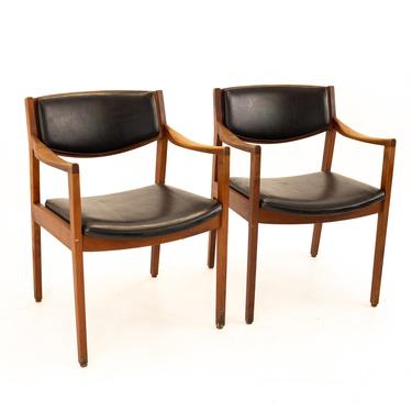 Gunlocke Mid Century Walnut & Black Leather Chairs - Pair - mcm 