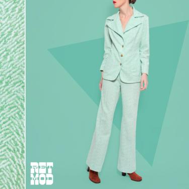 Cool Vintage 70s Mint Green Patterned Pants Suit 