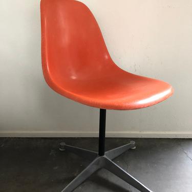 Charles And Ray Eames Orange Fiberglass Swivel Side Chair 