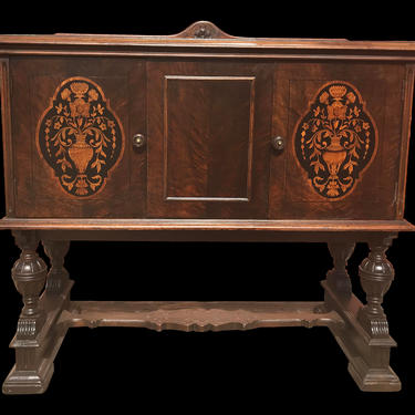 Walnut credenza with great inlaid doors 