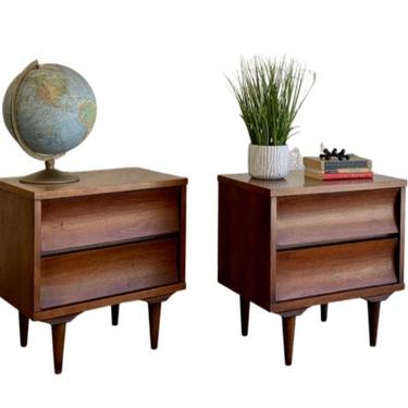 Mid Century MODERN NIGHTSTANDS side tables by Johnson Carper, a Pair 