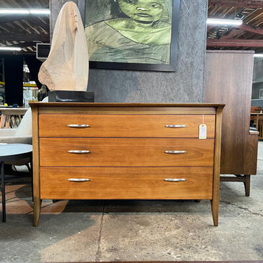 Drexel Chest of Drawers