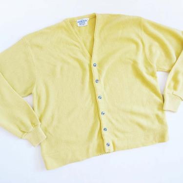Vintage 60s Cardigan L XL - 1960s Butter Yellow Grandpa Cardigan - Grunge Cardigan - Pastel Cardigan Sweater - Light Yellow - Boxy 