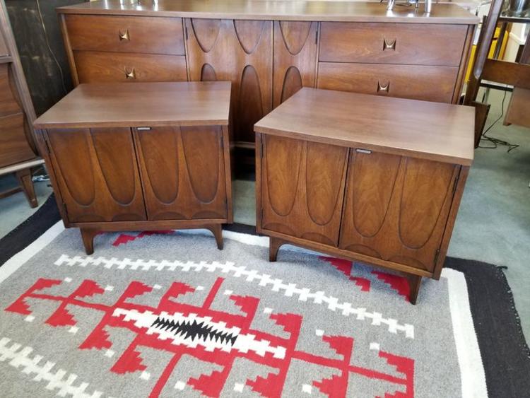Mid-Century Modern pair of nightstands from the Brasilia collection by Broyhill