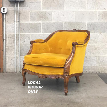LOCAL PICKUP ONLY ———— Vintage Velvet Chair 