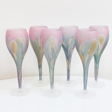 Reuven Art Nouveau Fluted Wine Glasses Handblown Glass Champagne 80s Pastel Mauve 