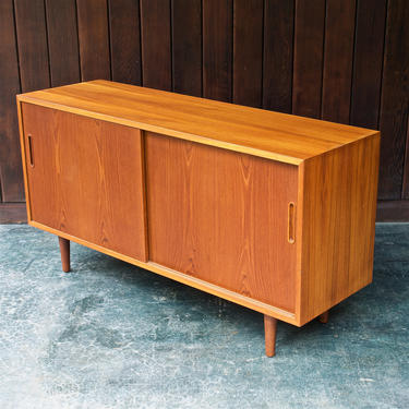 1960s Danish Teak Credenza Cabinet Sliding Doors Media Vintage Mid-Century Modern Scandinavian Album Vinyl Record Storage Dividers Hi-Fi 