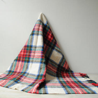 Vintage Red and White Plaid Blanket, Wool Blanket, Throw Blanket, Tartan Plaid Blanket, Lap Blanket, Small Plaid Blanket 
