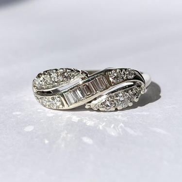 Dreamy Vintage Art Deco 14K White Gold Diamond Infinity Love Knot Ring, Sz. 7.25 