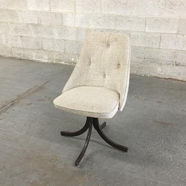 LOCAL PICKUP ONLY ———— Vintage Tweed Chair 