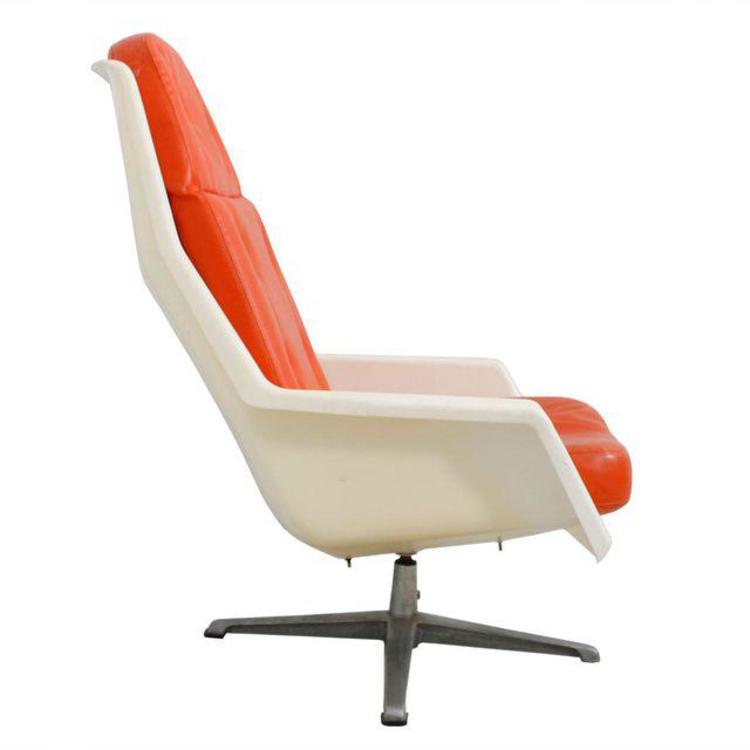 Mod White Molded Plastic Chair with Orange Cushions by Overman of Sweden