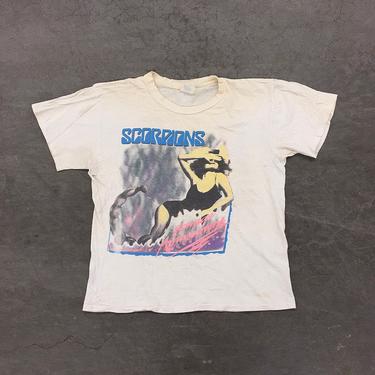 Vintage Scorpions Tee Retro 1980s Savage Amusement + Tour Shirt + Size Large + Single Stitch + Rock + Heavy Metal + Band T-shirt + Unisex+ 