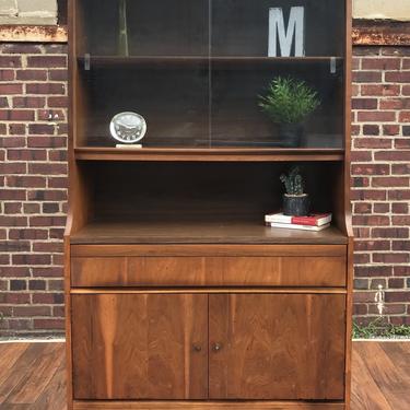 Mid Century Modern China Hutch ( Delivered )