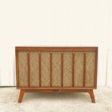 Mid Century Stereo Cabinet with Turntable 
