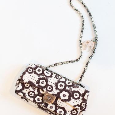 Vintage CHANEL Brown + Cream Camellia Pattern Fabric Flap Bag Shoulder CC Logo Monogram 90s Shoulder Crossbody 