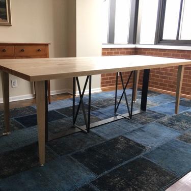 Apron-less Maple Dining Table 