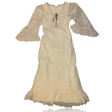 60s Boho Cream Lace Maxi Dress // Tie Back // Bell Sleeves // Alternative Wedding Dress // Size Small/Medium 