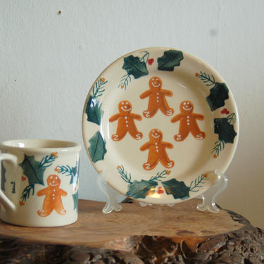 Christmas Morning Set ~ 2 Piece Gingerbread Men Plates &amp;  Mugs Hartstone Pottery ~ Gingerbread Men 7 3/4&amp;quot; Plates plus Matching 12oz. Mugs 