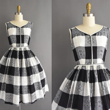 vintage 50s dress - black white cotton plaid print full skirt day dress - Size XS - 1950s dress 