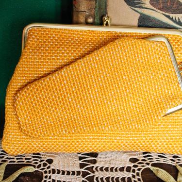 1960s Wallet // Yellow Woven Clutch // vintage 60s wallet 