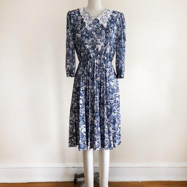 Navy Floral Print Dress with White Lace Collar - 1980s 