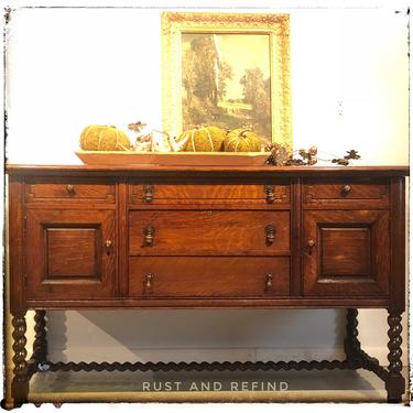 English Oak Barley twist Sideboard, buffet c. 1920s, Free Aldie VA Pick up/Delivery-Shipping EXTRA 