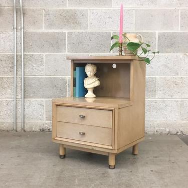 LOCAL PICKUP ONLY ———— Vintage mcm Nightstand 