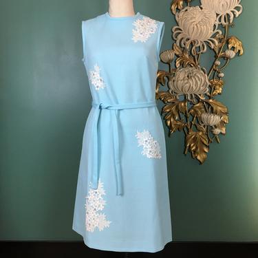 1960s shift, vintage 60s dress, baby blue polyester, mod dress, lace appliqué, sleeveless sheath, r & k knits, housewife, medium large, 38 