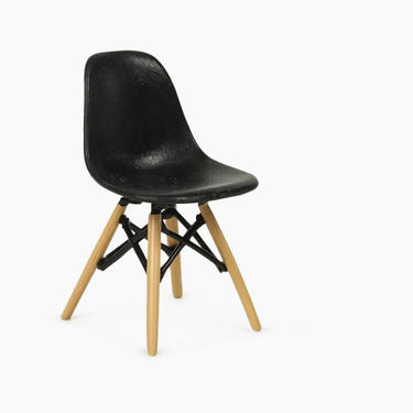 Miniature Eames Molded Plastic Chair Mid Century DSW Designer Furniture 