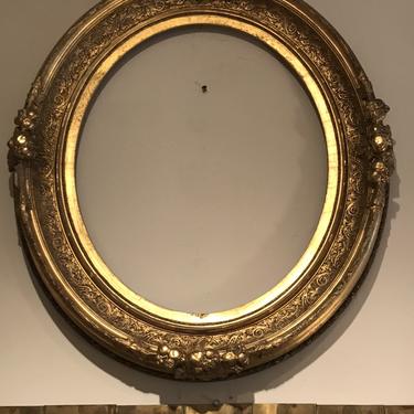 Oval Water-gilt Frame
