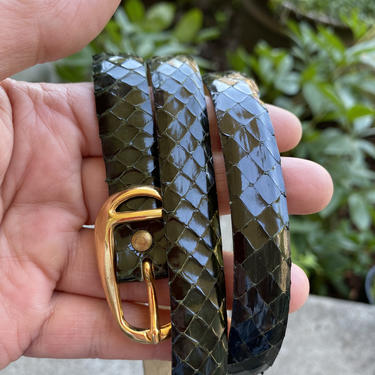 80’s 90’s Vintage Italian snakeskin dress belt~ olive green~ shiny bright gold buckle~ women’s skinny belts~ made in Italy~ size 30” 
