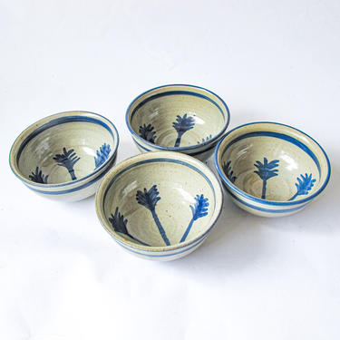 Set of 4 Beautiful Vintage Grey Speckled Glazed Ceramic Hand Made Bowls with Blue Accenting 
