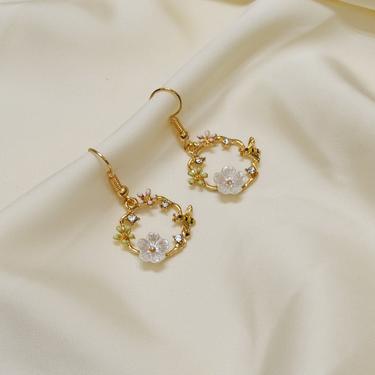 gold Flower bee earrings, cherry blossom dangle earrings, pink flower earring, flower bee angle earrings, floral bee drop earring, gift E035 