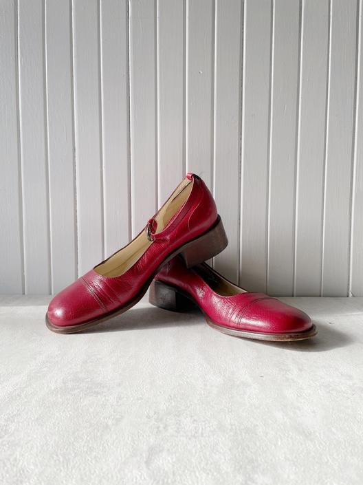 Vintage Miu Miu Red Mary Jane Shoes 37/7
