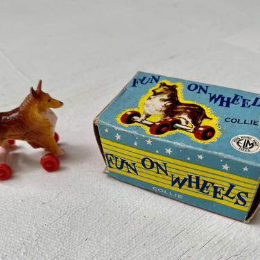 Vintage Miniature Plastic Dog On Wheels, Fun On Wheels Collie, Made In Hong Kong, Number 6074, Mini Toy Dog On Wheels, Novelty 