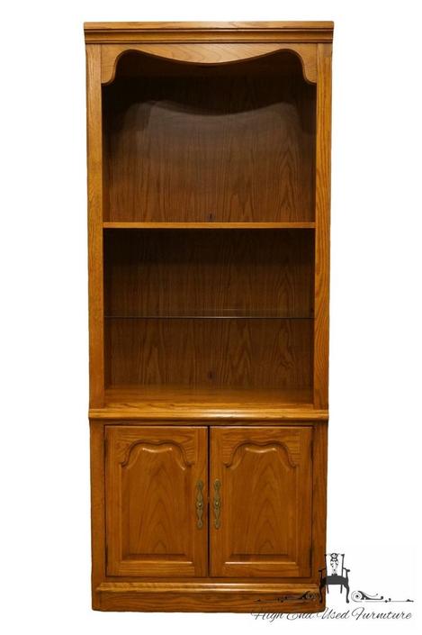 Thomasville Furniture Winston Court 32" Oak Cabinet Bookcase 24441-820 