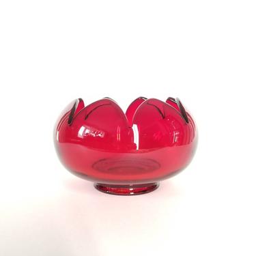 Ruby Red Glass Vase / Decorative Low Profile Flower Vase / Mid Century Vintage Colored Glass Tulip Bowl / Retro Holiday Table Centerpiece 