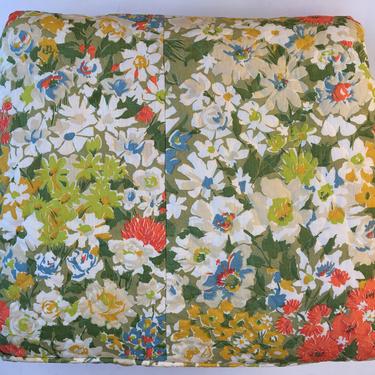 Mid Century Modern Queen Bedspread, Floral Design, 70's Flower Power 
