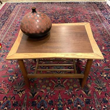 Mid-century modern, bow tie top end table