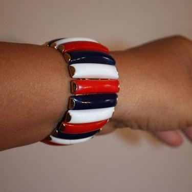 Holiday Sale 30% Off Three Cheers for the Red White &amp; Blue - Vintage 1950s Patriotic Flag Colours Stretch Lucite Expander Bracelet 