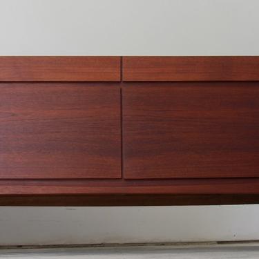 Mid Century Modern Danish Rosewood Credenza Sideboard by Ib Kofod-Larsen 