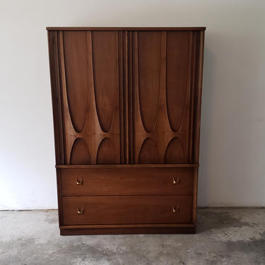 Mid Century Modern Brasilia Gentleman's Chest Dresser by Broyhill 