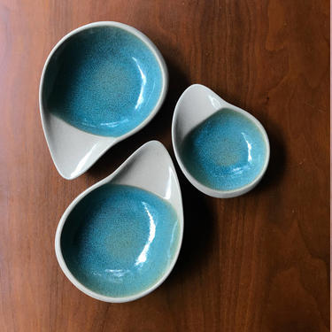 Fong Chow Aqua Stoneware Glidden 182 183 Bird Beak Dish Set 3 Vintage Mid-Century Modernist FO Pottery Ceramic 