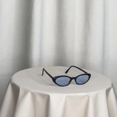 Vintage Y2K Cat-Eye Sunglasses with Blue Lenses