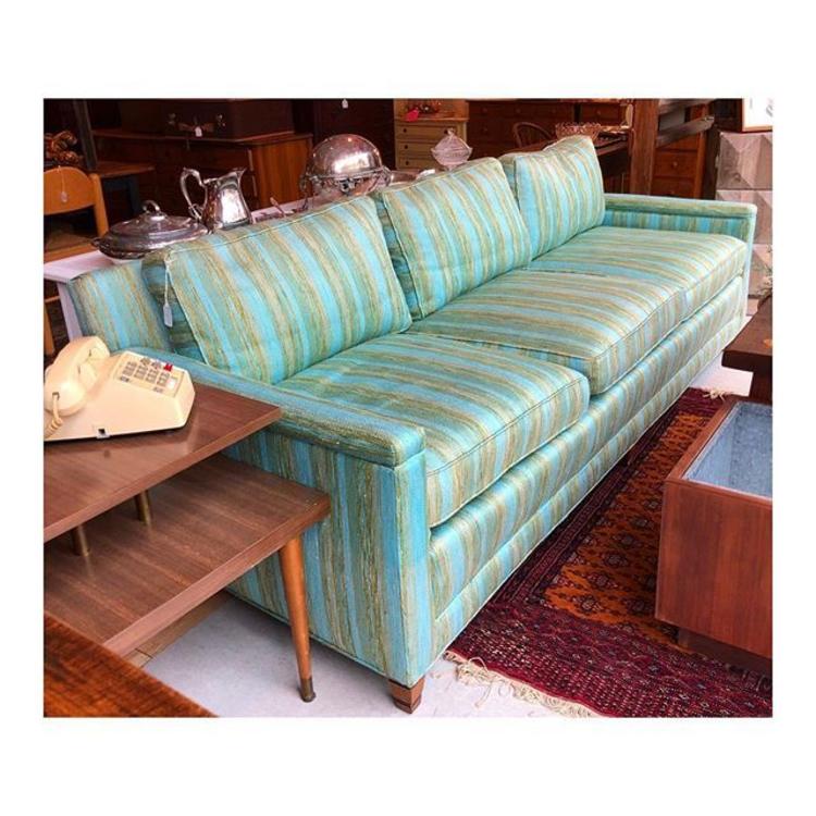 Fabulous 1970s blue and green sofa in GREAT condition 