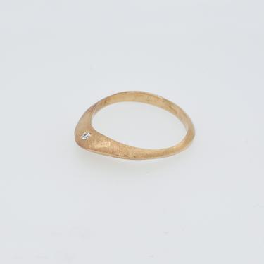 Tidal Ring with Diamond Accent