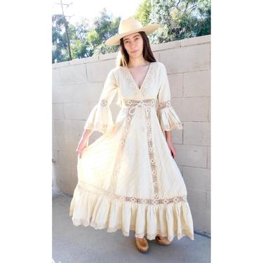 Mexico City Crochet Dress // vintage 70s 1970s boho hippie ivory white maxi Mexican wedding bridal hippy high waist // S Small 