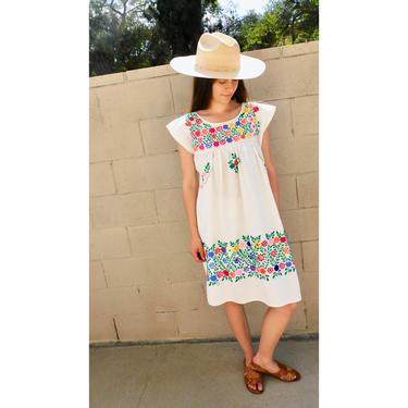 Primavera Dress // vintage sun Mexican hand embroidered floral 70s boho hippie cotton hippy white // S/M 