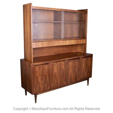 American of Martinsville Mid Century China Cabinet Hutch 