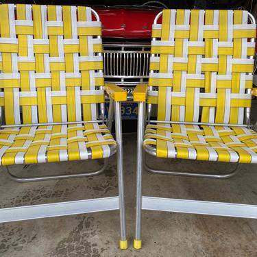 Set of 2 Vintage Mid Century Webbed Aluminum Folding Lawn Beach Chairs 